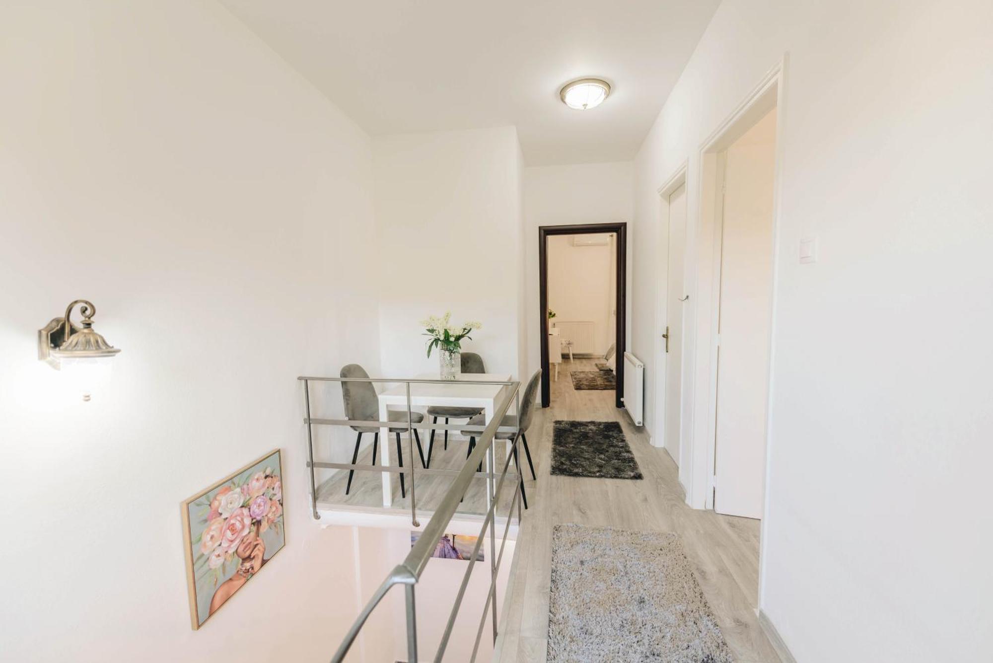 Sunrise Guesthouse Agria Exterior photo