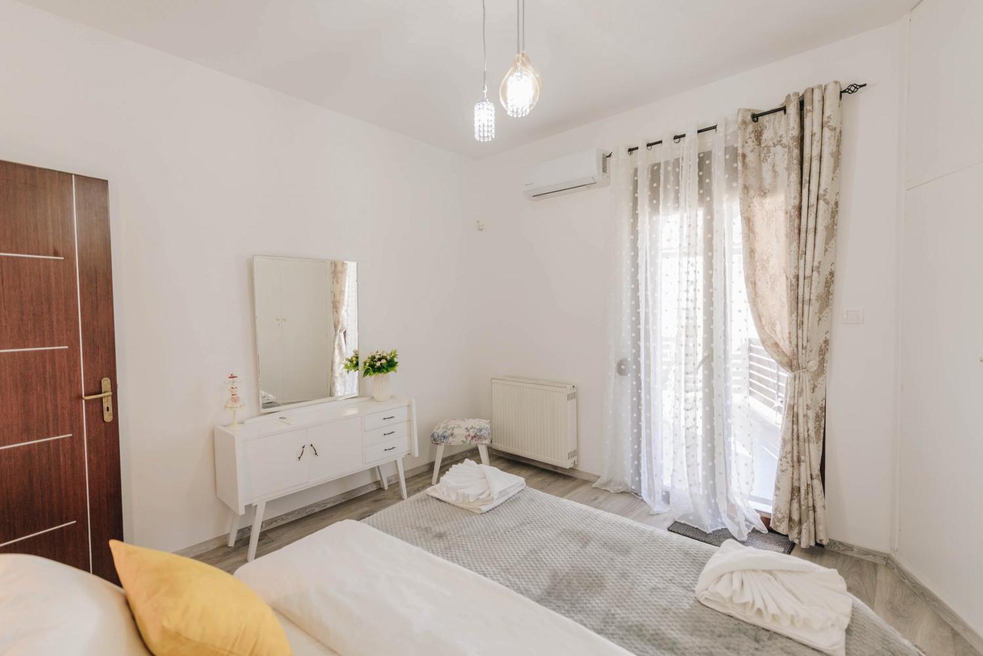 Sunrise Guesthouse Agria Exterior photo